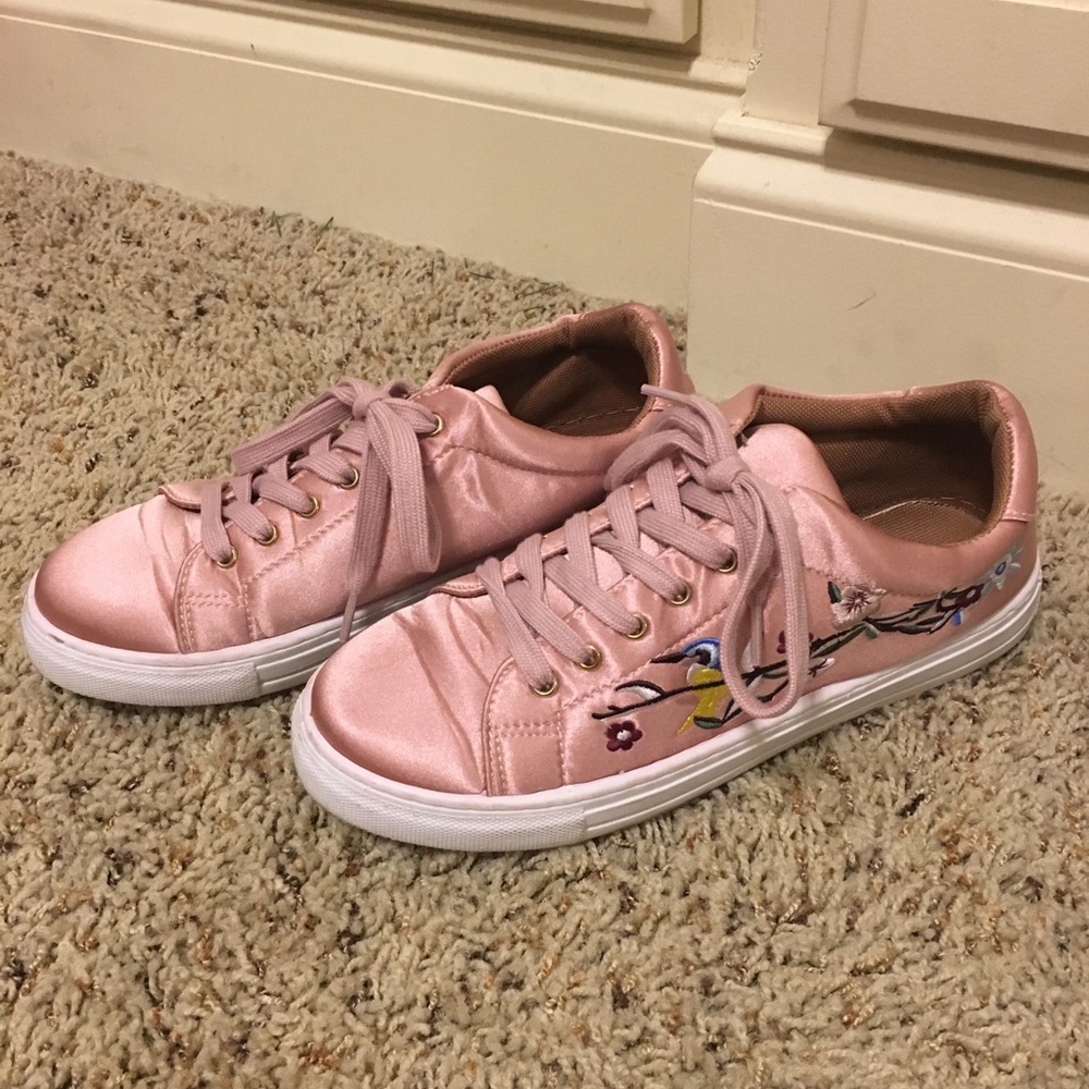 Pink Embroidered Sneakers - Picture 2 of 3